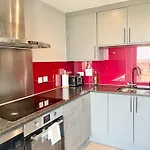 Beautiful 3 Bdr With Ac And Terrace In Paddington