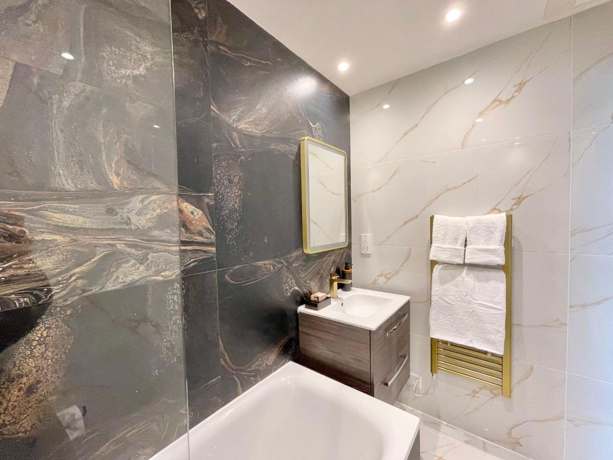Beautiful 3 Bdr With Ac And Terrace In Paddington